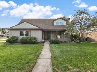 6211 New England Ln, Canton, MI 48187