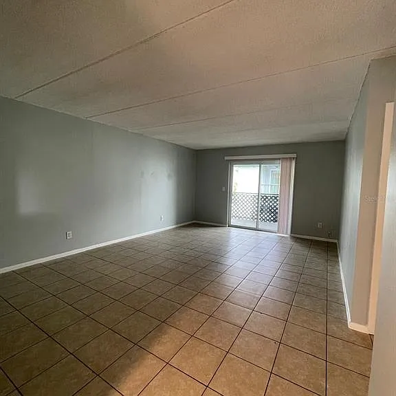 2835 Somerset Park Dr #205 — Photo 8