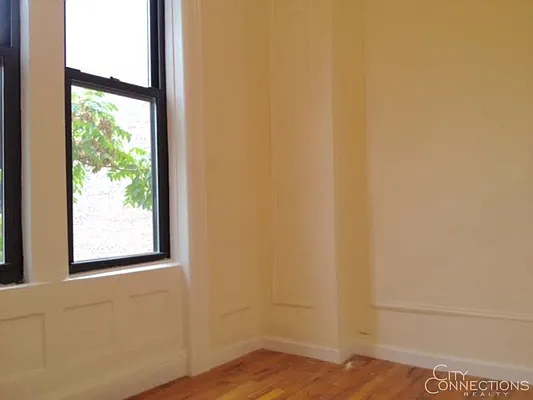 Rented by City Connections Realty | media 12