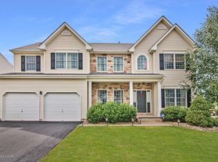 134 Fairway Dr, Drums, PA 18222