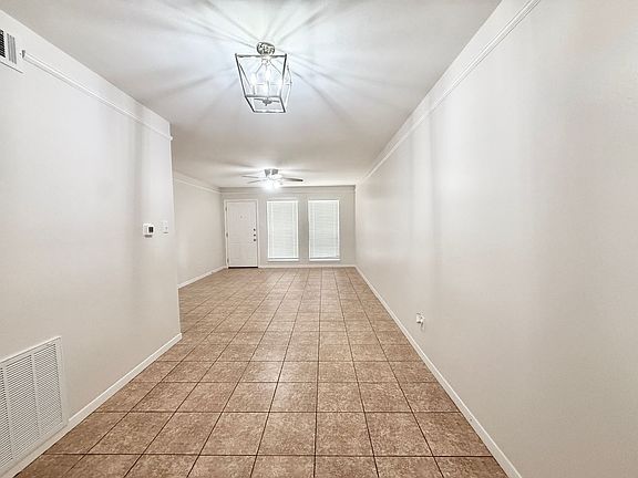 5th image of 500 Willow Dr #Wilb7