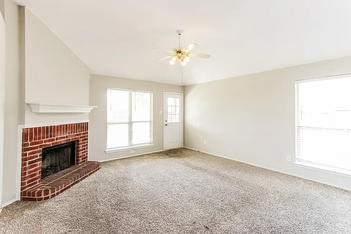 512 Bryn Mawr — Photo 3