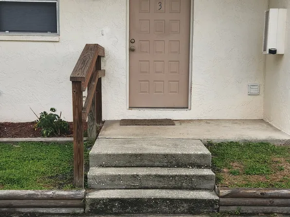 1829 Agora Cir SE, Palm Bay, FL