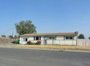 700 Brent Dr, Battle Mountain, NV 89820