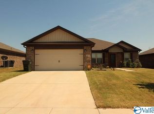 111 Walkers Hill Rd, Meridianville, AL 35759