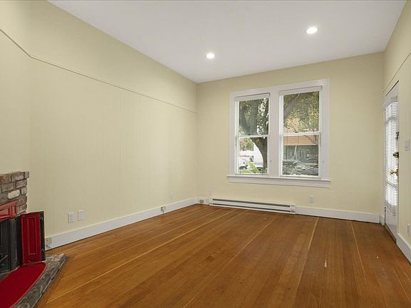 4th image of 525 Hamilton Ave APT A