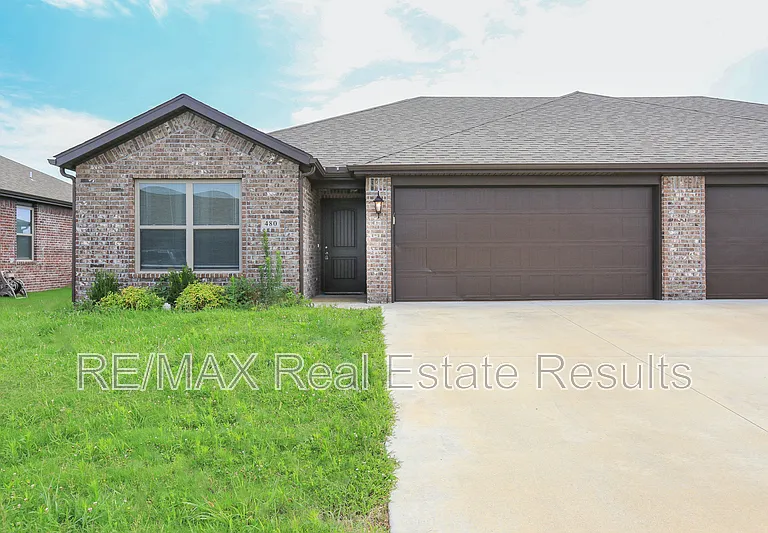 480 Rama St — Photo 1