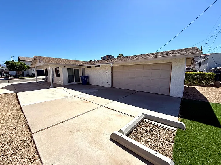 1188 Juanita Ln — Photo 2