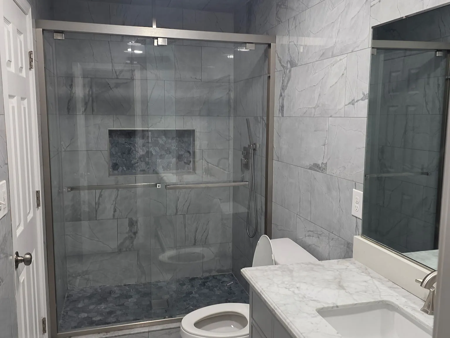 3 bed, 1721 sqft, $2,400 — Photo 4