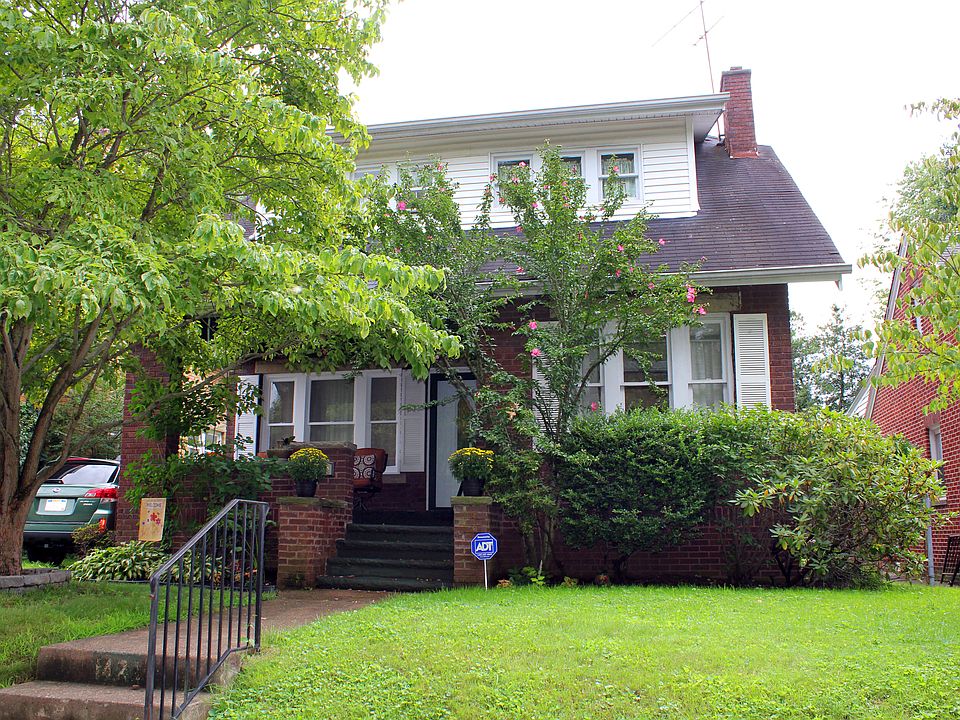 Updated craftsman home