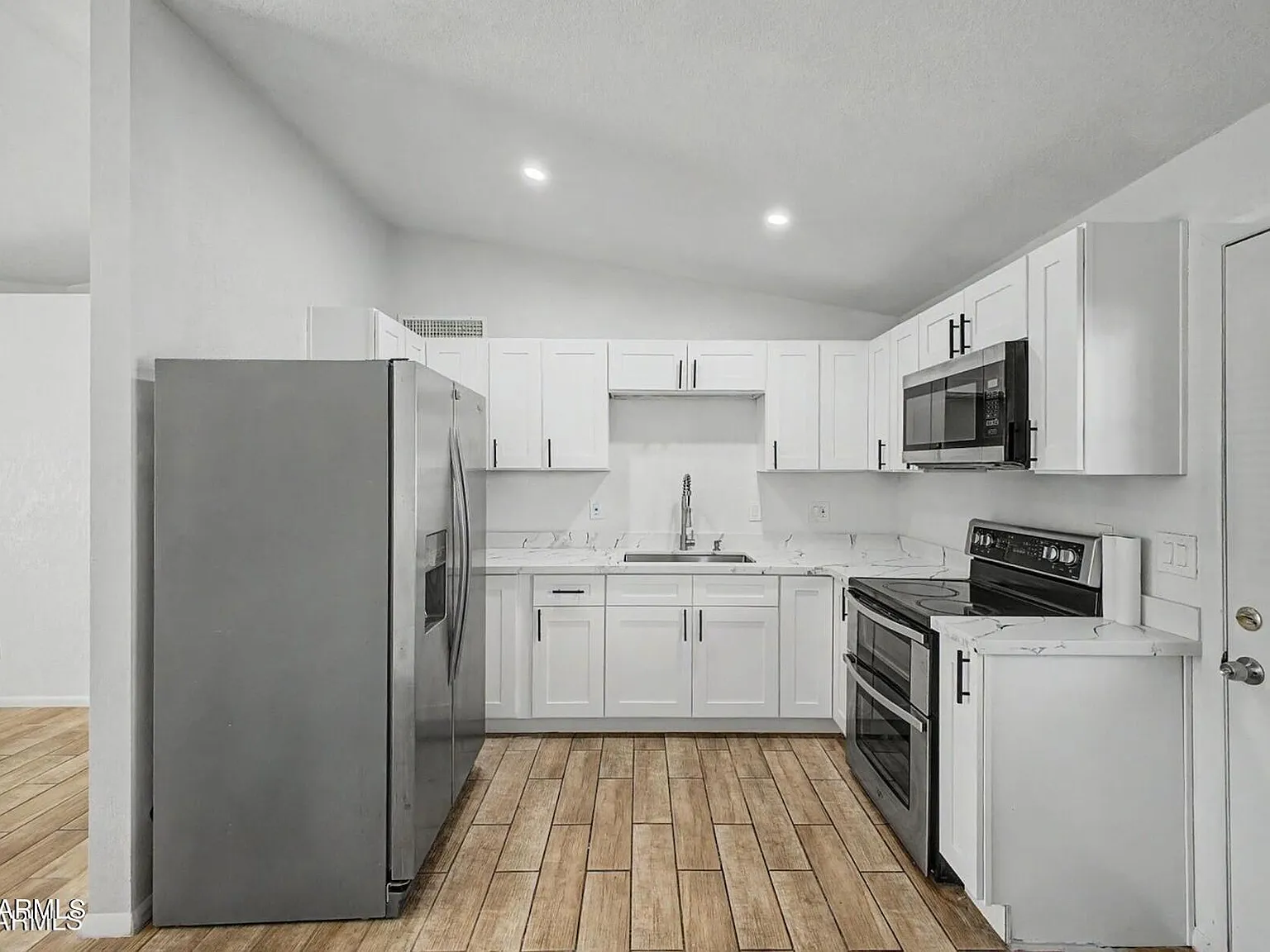 2 bed, 1.0 bath, 700 sqft, $1,250 — Photo 4