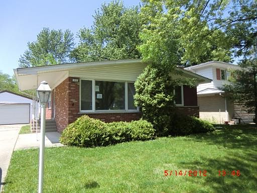 1st image of 232 Park Dr