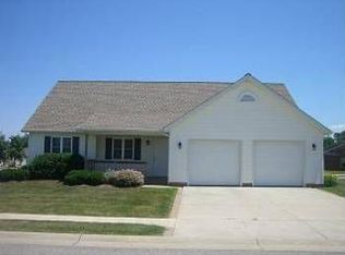 14868 Dunlin Ct, Middlefield, OH 44062