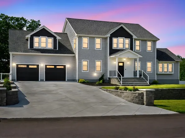 2 Rose Ann Ct, Seekonk, MA 02771
