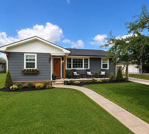 2nd image of 802 6th St