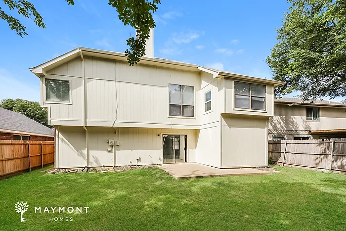 305 Mahogany Dr — Photo 12