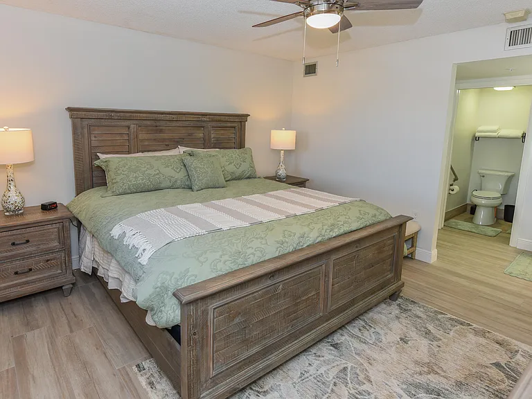 901 Seafarer Cir #302 — Photo 15