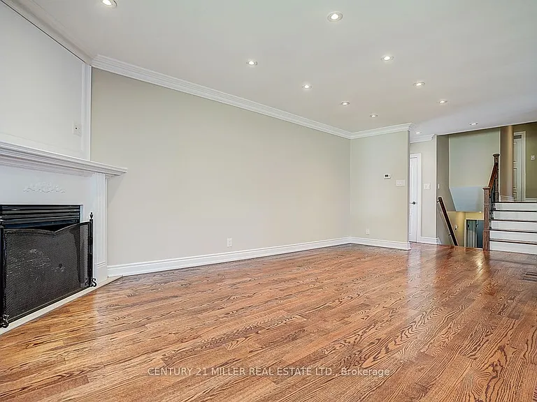 37 Dallington Dr — Photo 13