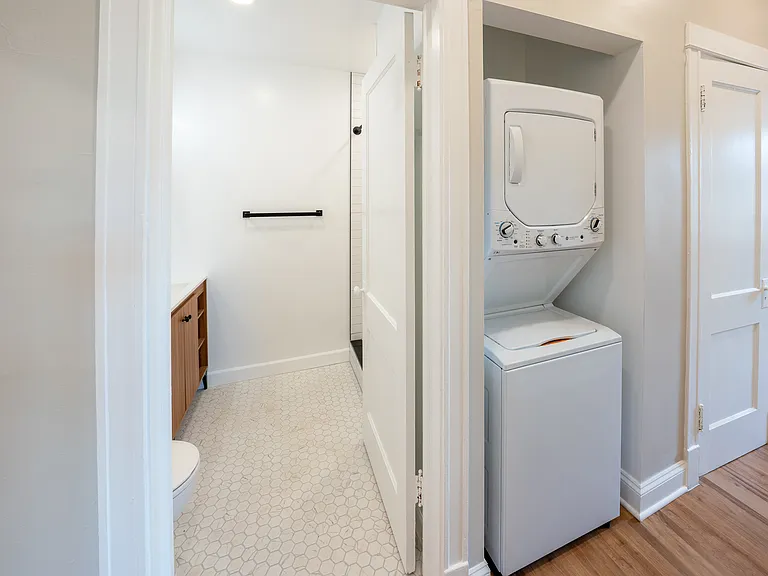 1458 W Foster Ave #1 — Photo 12
