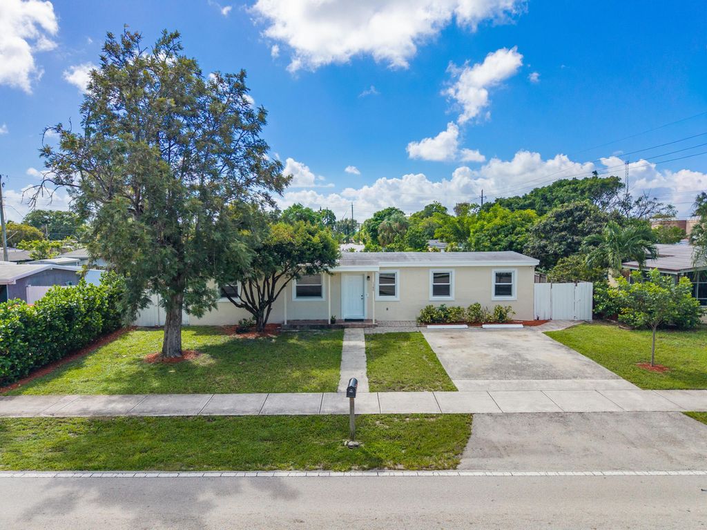 1388 NE 54TH Street, photo 5