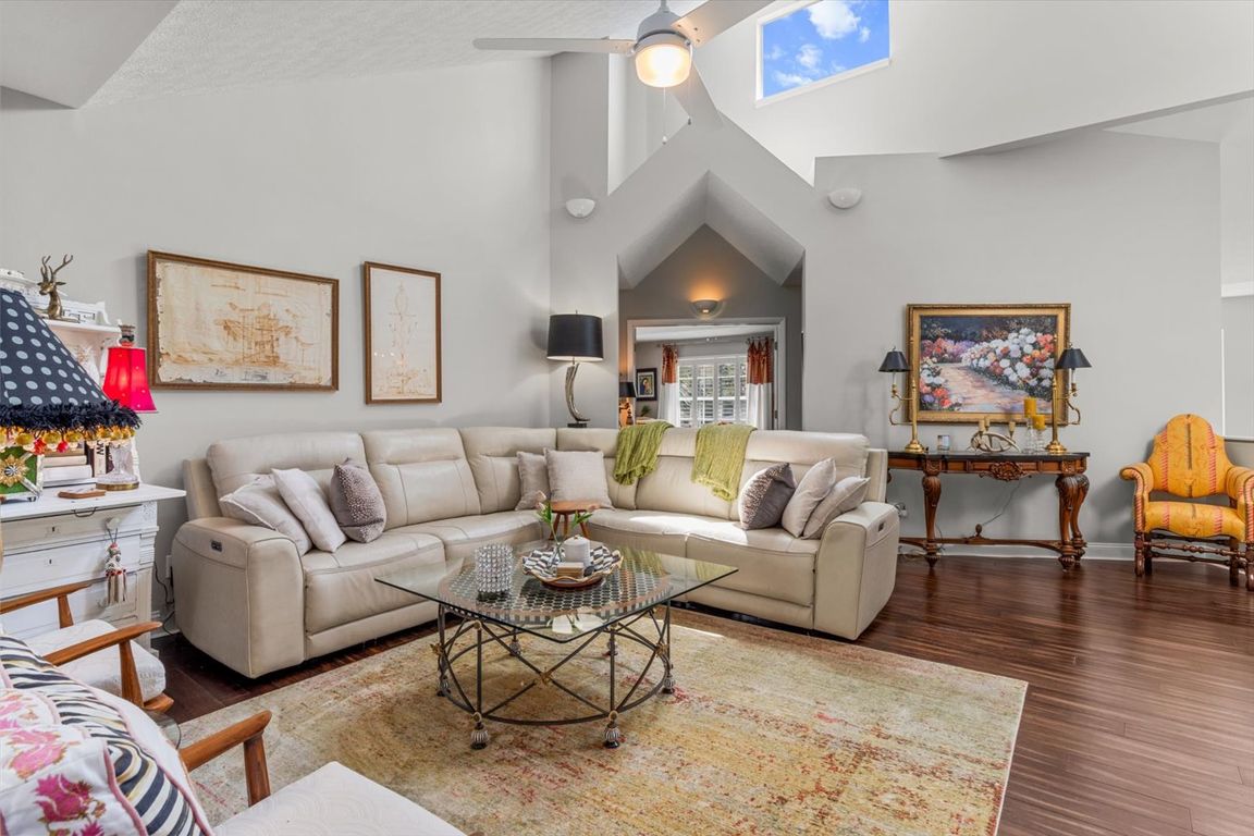 next background image