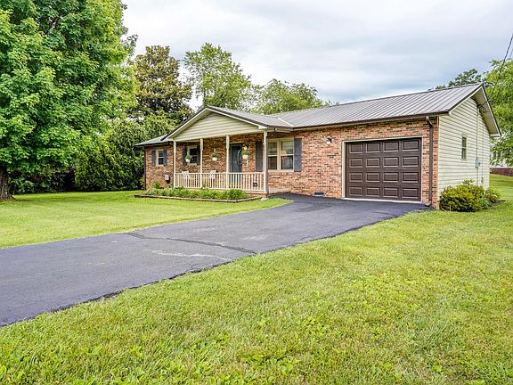 2nd image of 136 Fairlawn Dr