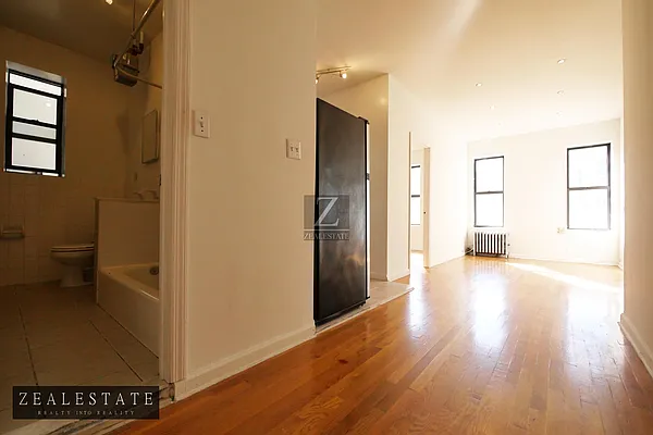 Rented by ZealEstate Group Inc | media 25