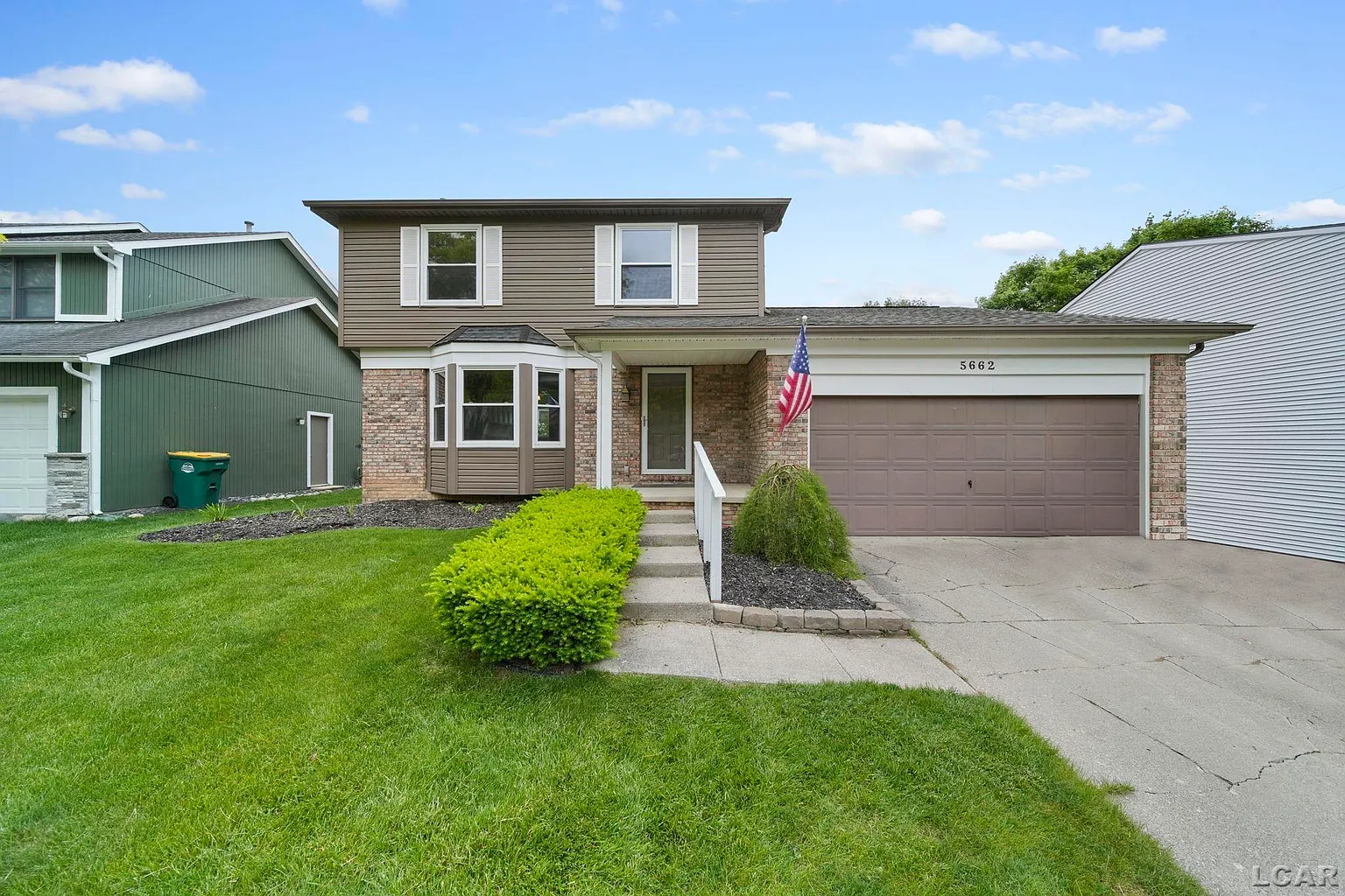 5662 Caren Dr photo 1