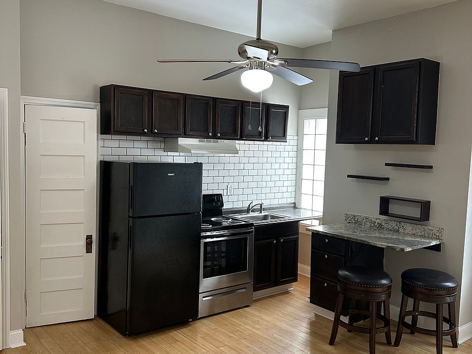 1st image of 607 W Ormsby Ave #2