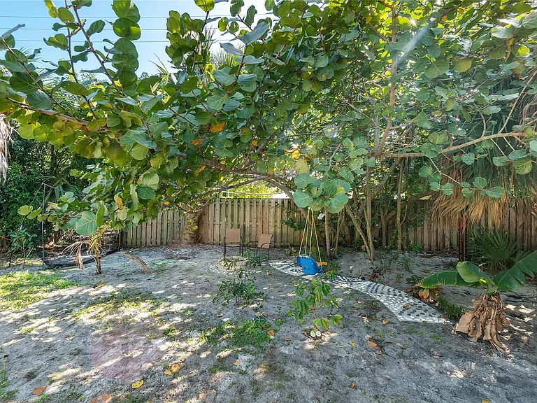 1634 NE 3rd Ave — Photo 23