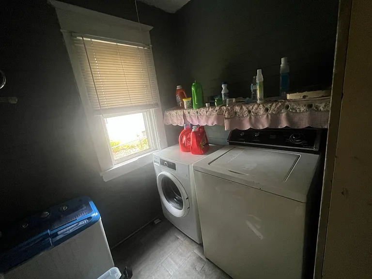 831 Magnolia Ave E — Photo 5