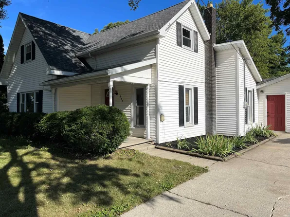 311 W Main St, Millersburg, IN 46543