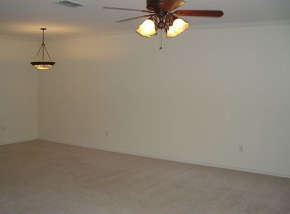 3rd image of 708 Centervale Dr