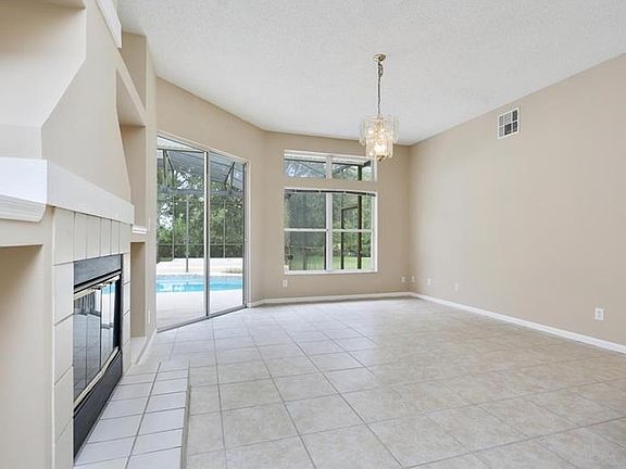 4th image of 14736 Astina Way