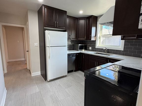 4th image of 16 Forest Rd