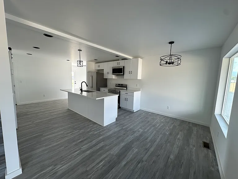 3030 Cook Dr — Photo 5