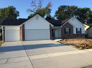 136 Albany Manor Dr, Wentzville, MO 63385