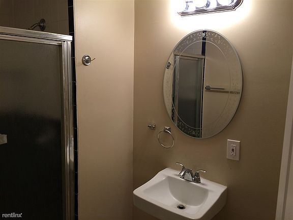 4th image of 29325 Galloway St