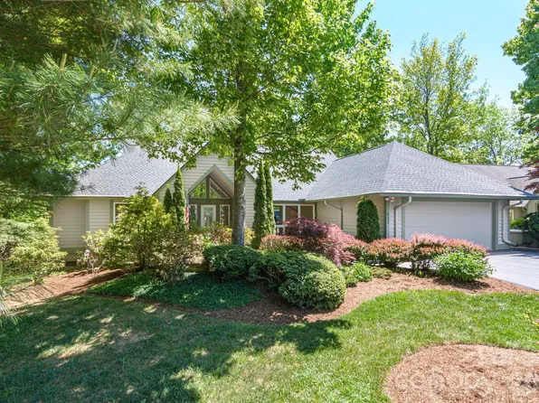 133 Forest View Dr, Flat Rock, NC 28731