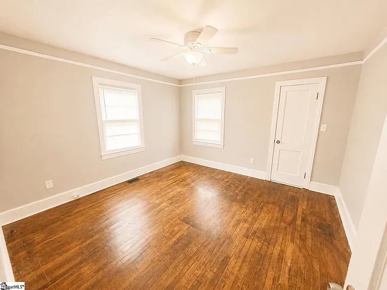 170 Carol Dr — Photo 9