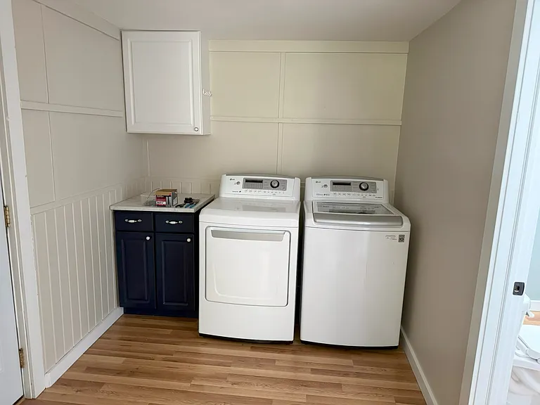 1496 Morris St — Photo 9
