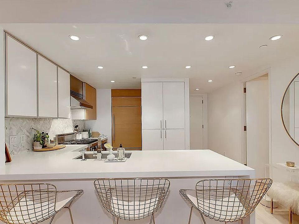 1st image of 462 W 58th St APT 1G