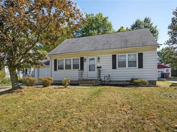 2449 21st St, Cuyahoga Falls, OH 44223