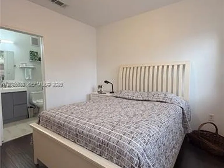 5420 NW 107th Ave #303 — Photo 14