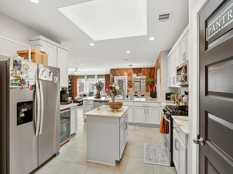 1511 Maple Ridge Dr — Photo 13
