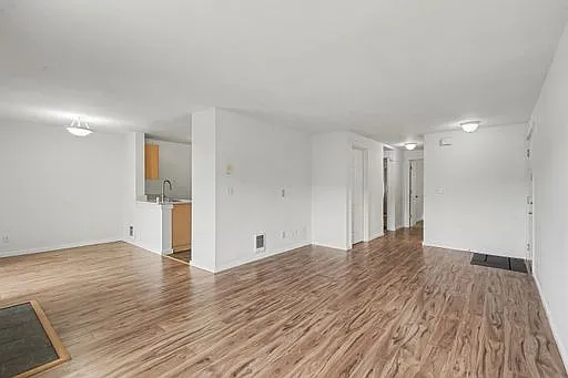 3804 130th Ln SE — Photo 2