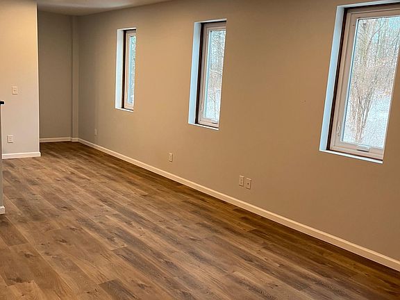 5th image of 9 Washington Sq #3