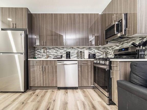 5th image of 4003 Bell Blvd #2