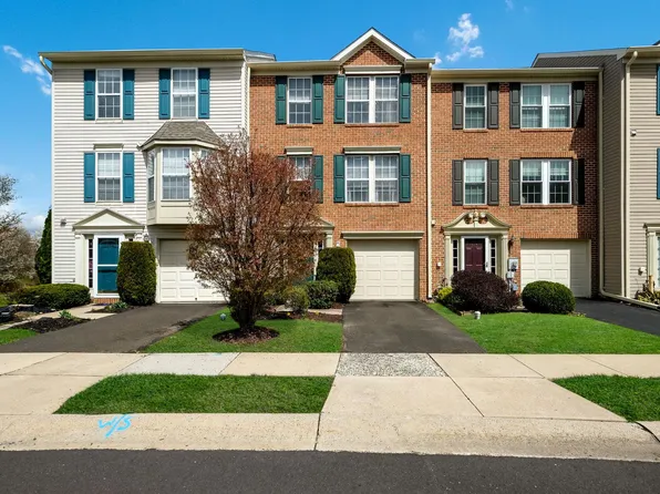 504 Joshua Ct, North Wales, PA 19454