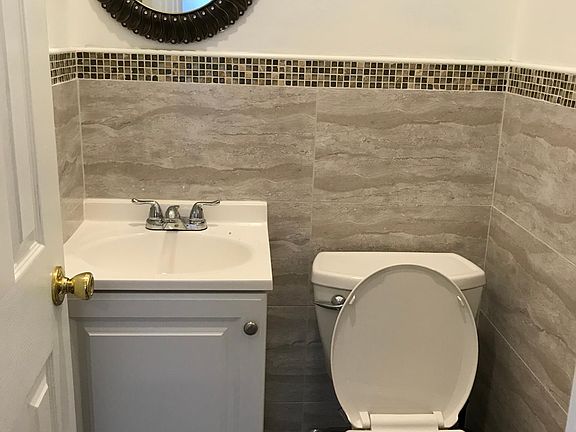 3rd image of 2211 Tenbroeck Ave #2